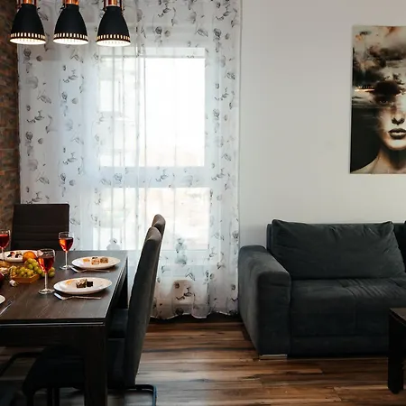 Maya's Flats & 25 - Z Widokiem *