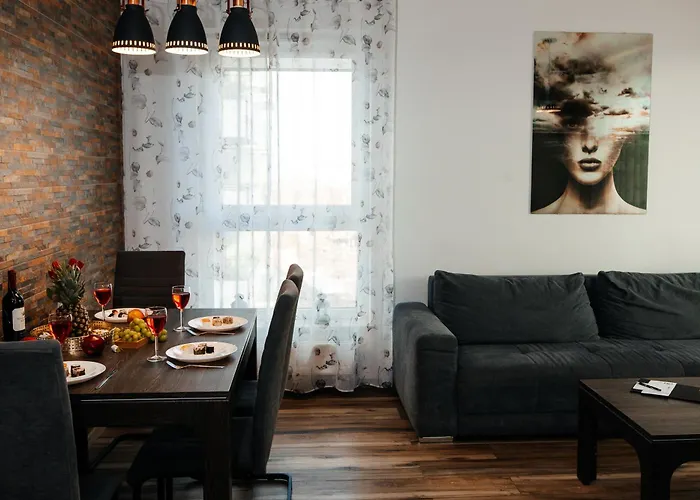 Maya's Flats & 25 - Z Widokiem *